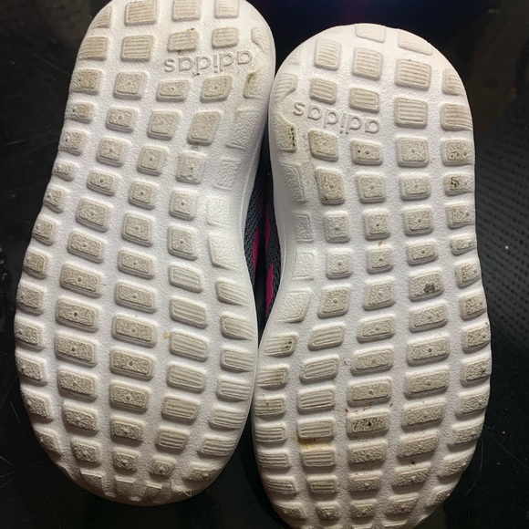 Adidas Girls Like New toddler size 5 - Picture 4 of 4